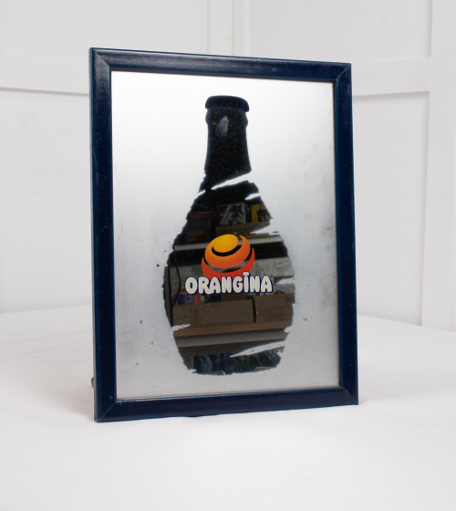 Mirall publicitari ORANGINA