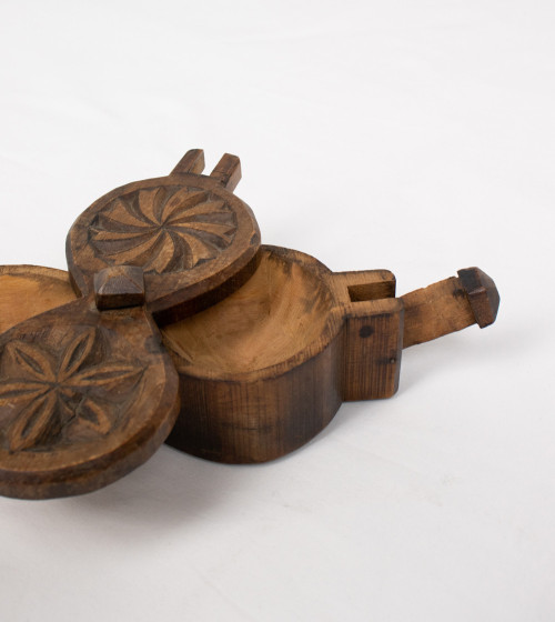 Salero y pimentero de madera