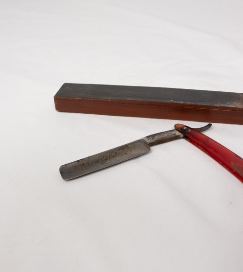 Couteau de barbier LASSERRE avec boîte