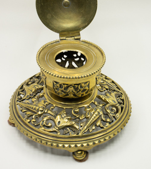 Edwardian copper inkwell
