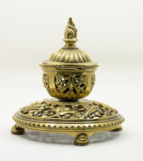 Edwardian copper inkwell