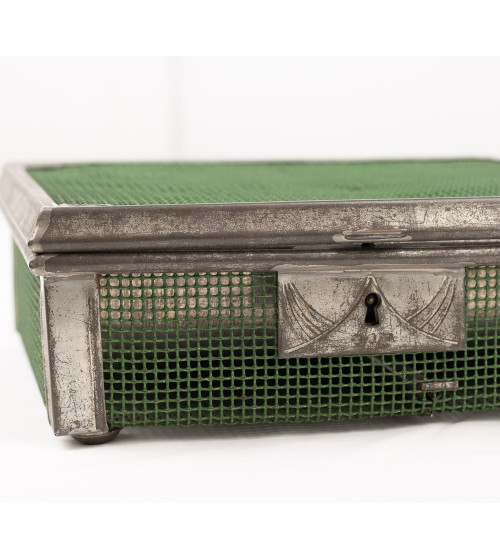 Caja antigua para monedas