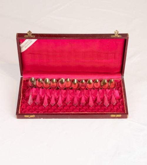 Ensemble de 12 cuillères à moka plaquées argent 1925