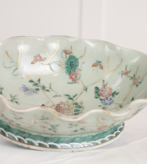 Antiguo celadon chino (22.5 x 16.5 x 7cm.)