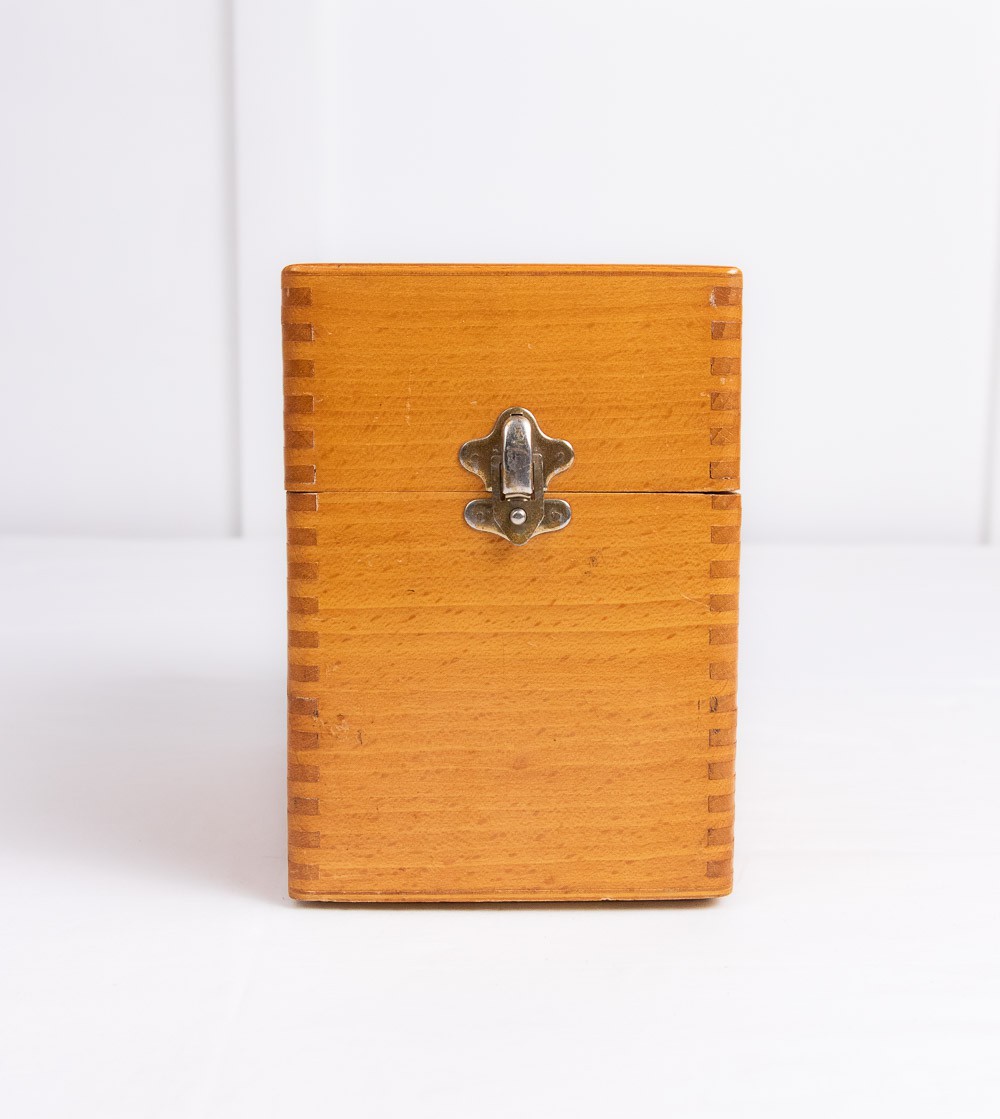 Caisse en bois avec séparateurs