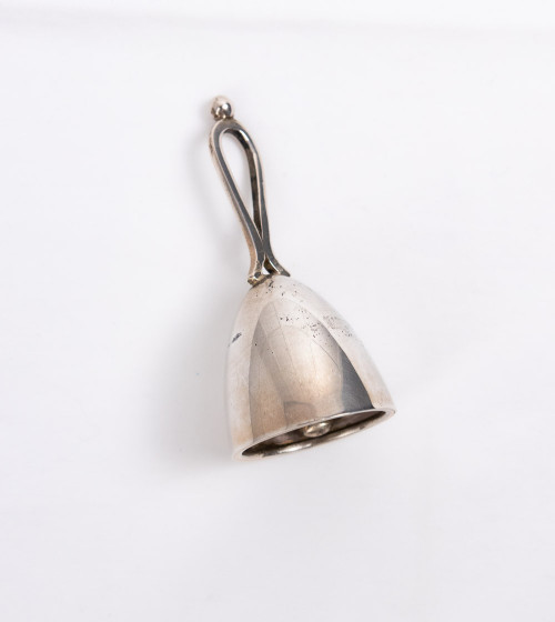 Campana de servicio de plata