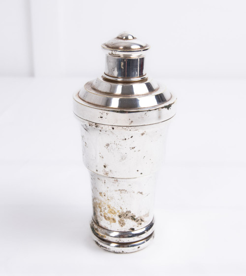 Shaker à cocktail moderniste