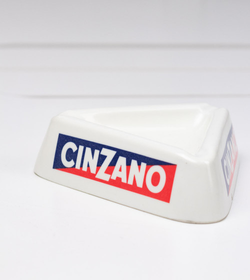 Cenicero plástico CINZANO
