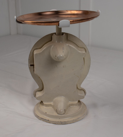 Balance blanche avec plaque en laiton (lb et oz)